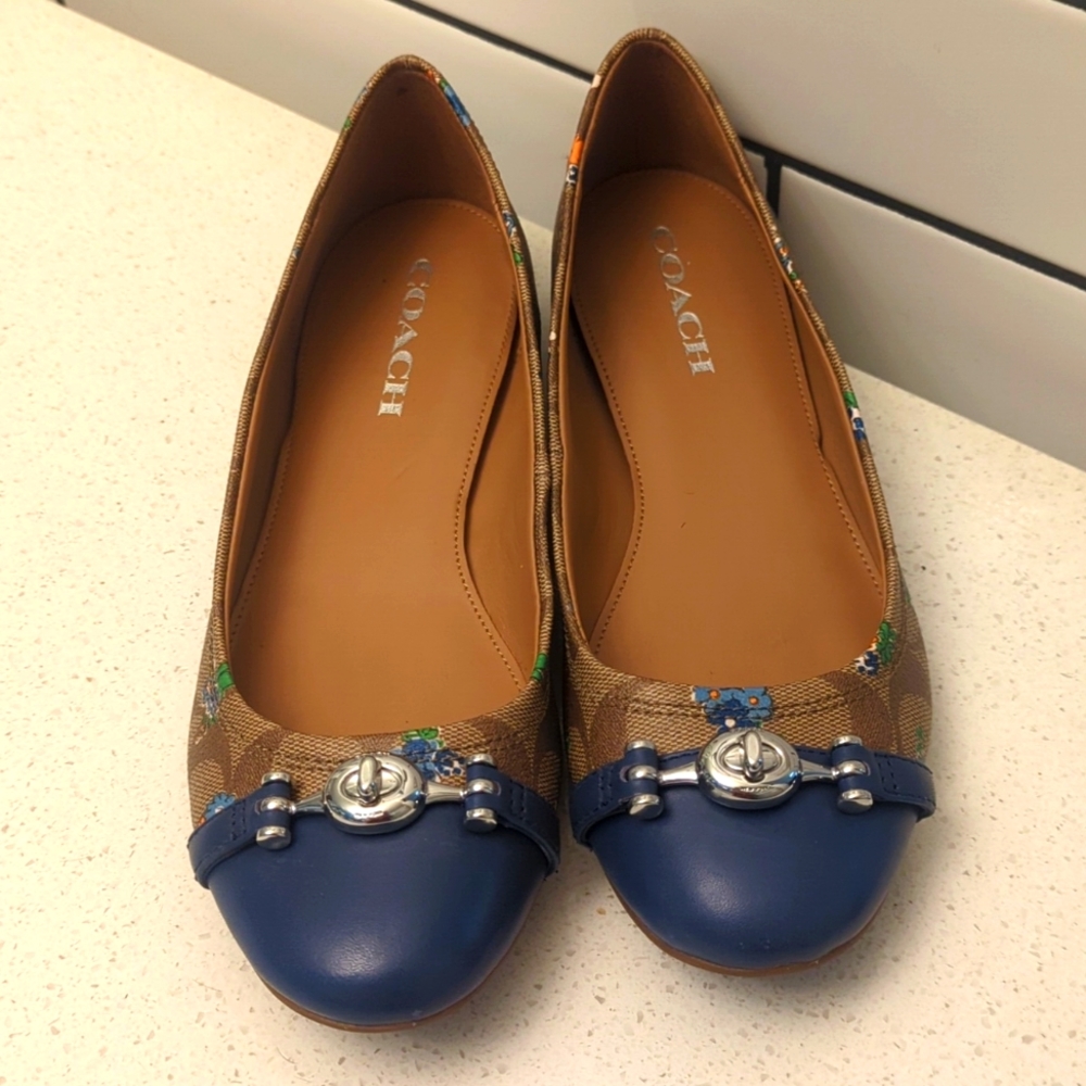 Coach slip on shoes Size 7.5